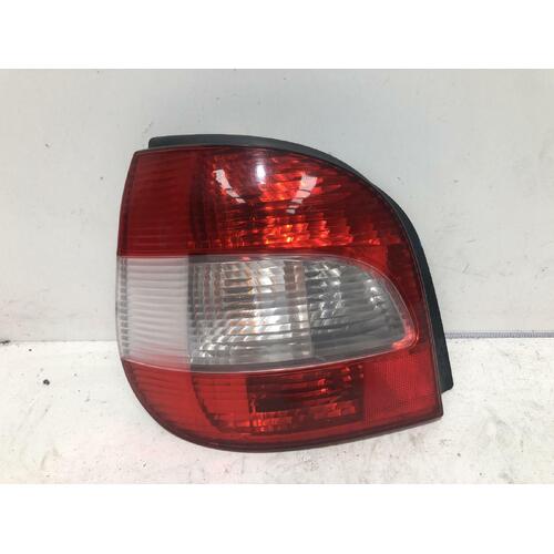 Renault SCENIC Left Taillight 2WD 05/01-12/04