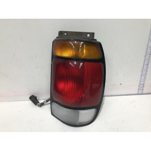 Ford EXPLORER Right Taillight UN 10/96-10/97