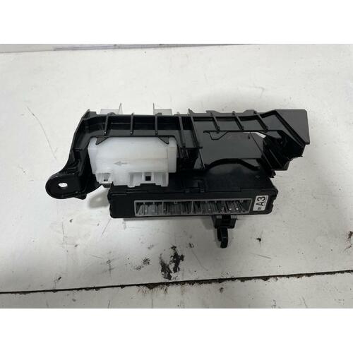Lexus CT200H Power Management Control Module ZWA10 03/2011-Current