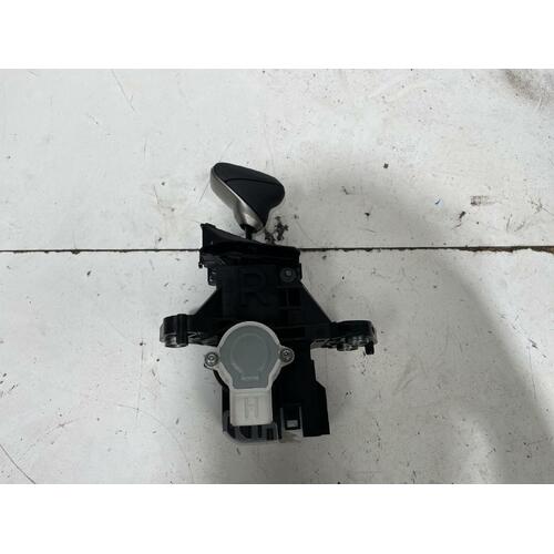 Lexus CT200H Gear Shifter ZWA10 03/2011-Current