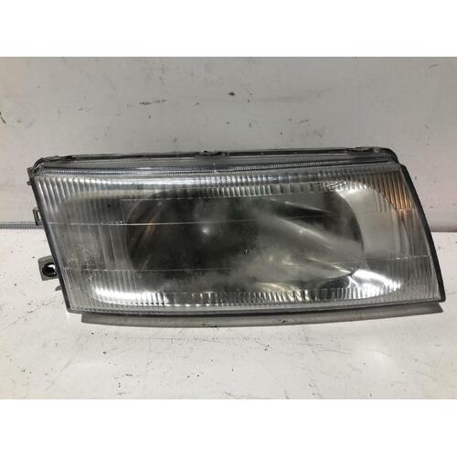 Mitsubishi LANCER Right Headlight CE/CK Sedan 08/98-06/03