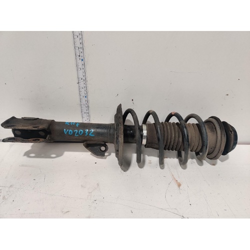 Toyota Yaris Right Front Strut NCP93 03/2006-06/2016