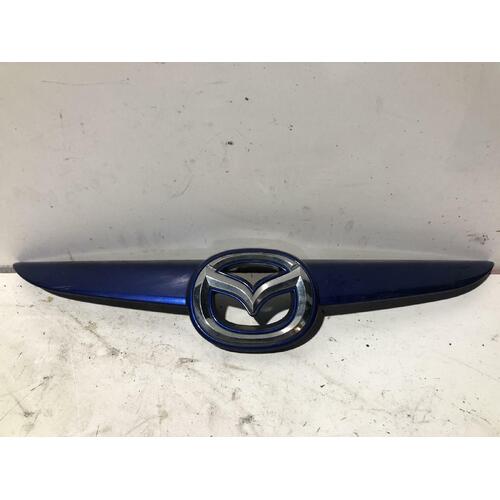 Mazda 2 Grille DE SERIES Hatch 09/07-04/10