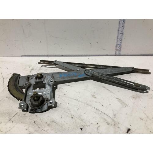 Toyota TARAGO Left Front Window Reg/Motor YR22 10/85-09/90