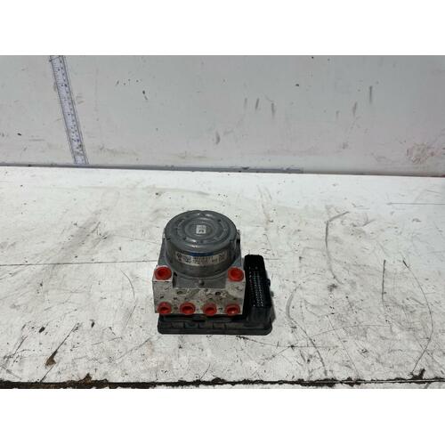 Volkswagen Golf ABS Pump / Module GEN 7 03/2013-08/2020