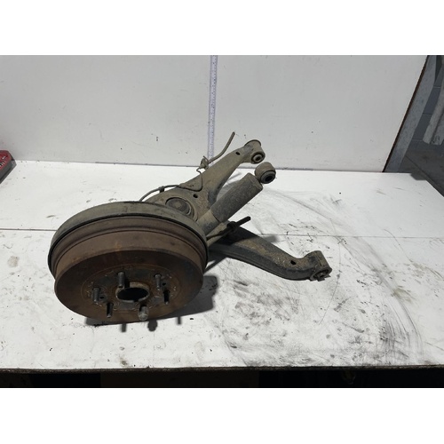 Toyota Hiace SBV Hub Assembly Right Rear RCH12 10/1995-02/2004