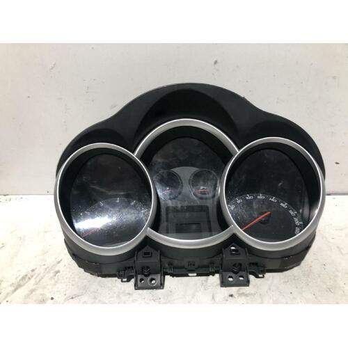 Holden CRUZE Instrument Cluster JH Petrol Auto CD 03/11-017