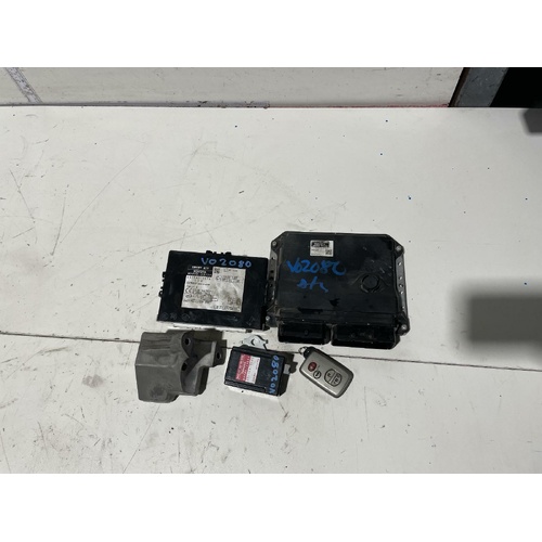Toyota Camry ECU Security SET AHV40 12/2009-11/2011