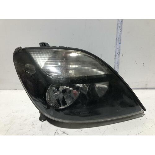 Renault SCENIC Right Headlight J64 05/01-12/04 P/N 7700432095