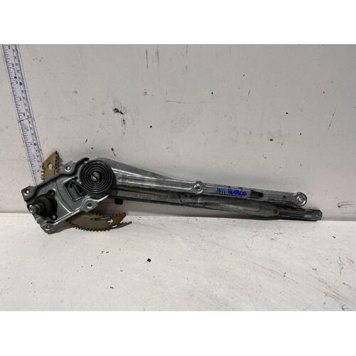 Toyota Hiace SBV Left Front Window Regulator RCH22 10/1995-02/2004