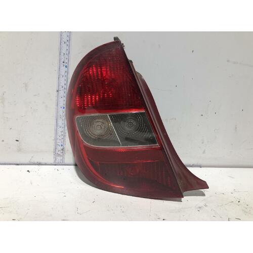 Citroen C5 Left Taillight 06/01-12/04 Hatch