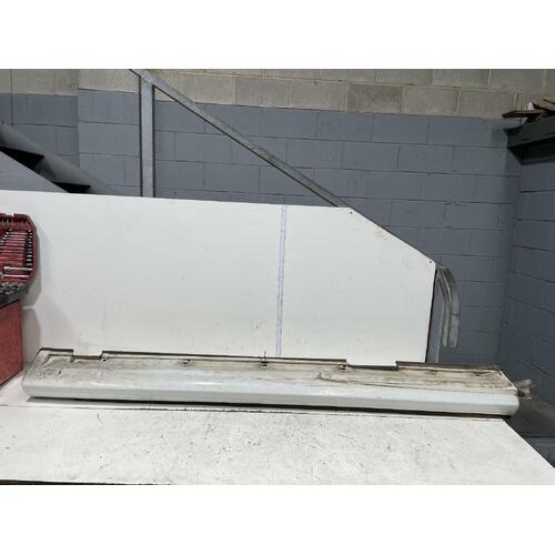 Holden Commodore Side Skirts VZ 10/2002-06/2006