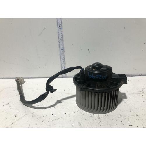 Toyota HIACE Heater Fan Motor SBV 10/95-02/04
