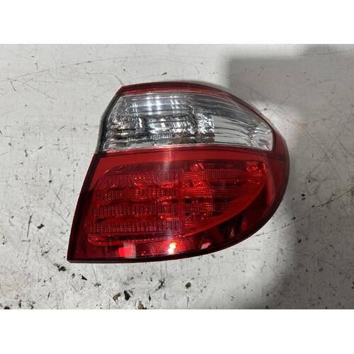 Nissan Maxima Right Tail Light A33 12/1999-11/2003