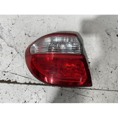 Nissan Maxima Left Tail Light A33 12/1999-11/2003