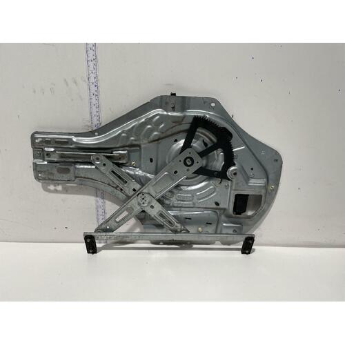 Hyundai Tucson Left Front Window Regulator Assembly 08/2004-01/2010