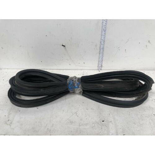 Ssangyong STAVIC Tailgate Rubber Seal 06/13-01/16