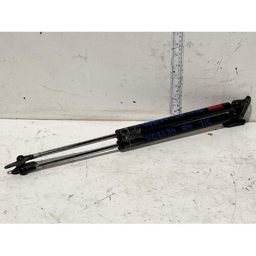 Lexus RX330 Tailgate Struts MCU38 04/2003-11/2008