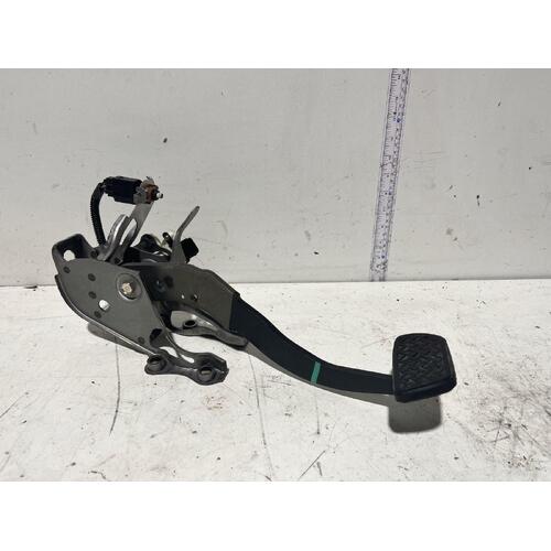 Toyota PRIUS Pedal NHP10 Brake Pedal 12/11-03/20