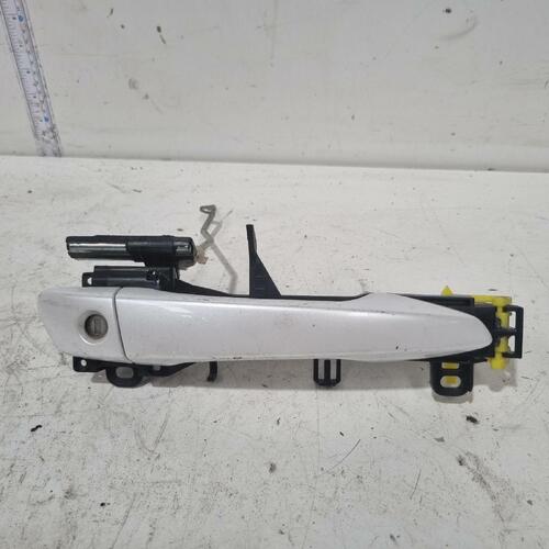 Lexus CT200H Right Front Outer Door Handle ZWA10 03/11-2015