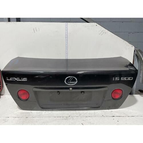 Lexus IS200 Bootlid GXE10 01/1998-10/2005