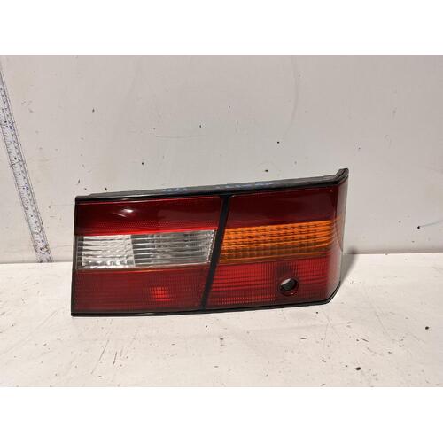 Lexus ES300 Right Bootlid Light MCV20 10/1996-12/1999