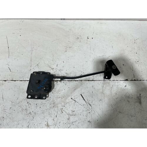 Lexus RX330 Spare Wheel Winch / Lock MCU38 04/2003-11/2008