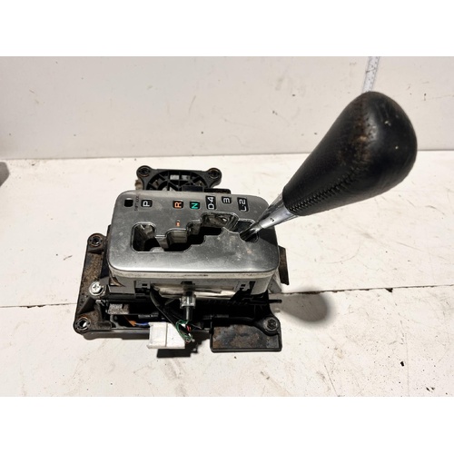 Toyota LANDCRUISER Gear Stick Shifter 100 SERIES Auto 04/98-10/07