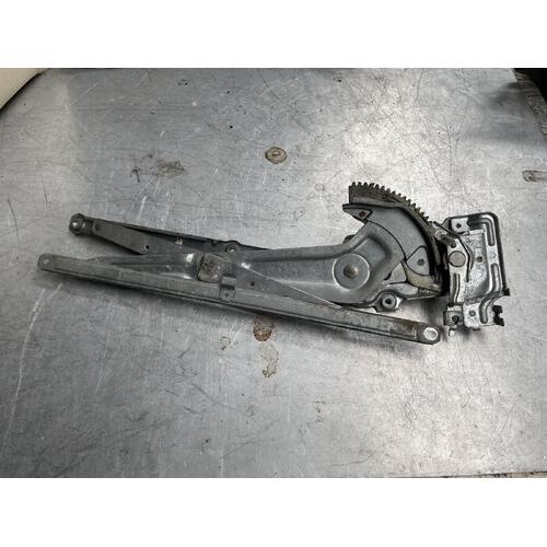 Toyota Tarago Right Rear Window Regulator ACR30 06/2000-02/2006