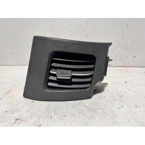 Toyota Prius Outer Left A/C Vent ZVW30 07/2009-12/2015
