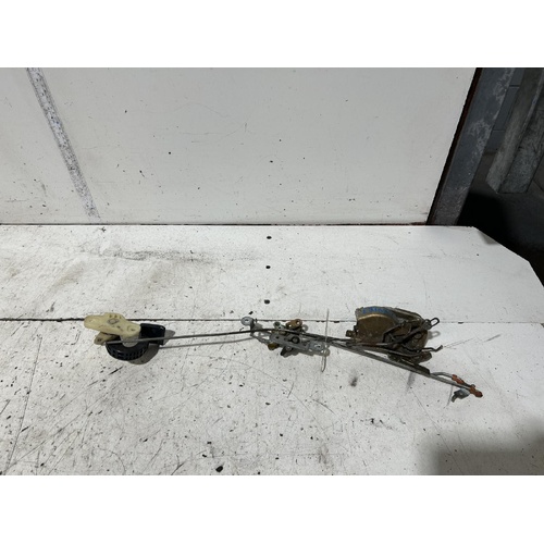 Toyota Celica Right Front Door Lock Mechanism ST162 11/1985-12/1989