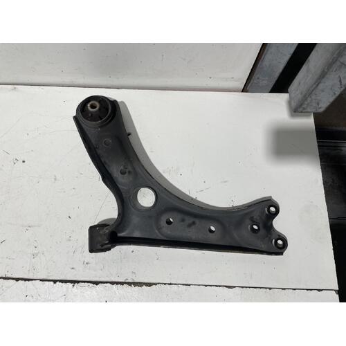 Hyundai i30 Right Front Lower Control Arm PD 03/2017-Current