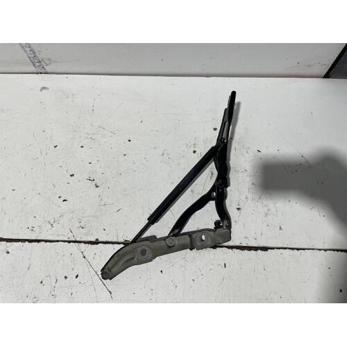 BMW 3 Series Right Bootlid Hinge Strut E90 330i 03/2005-12/2013