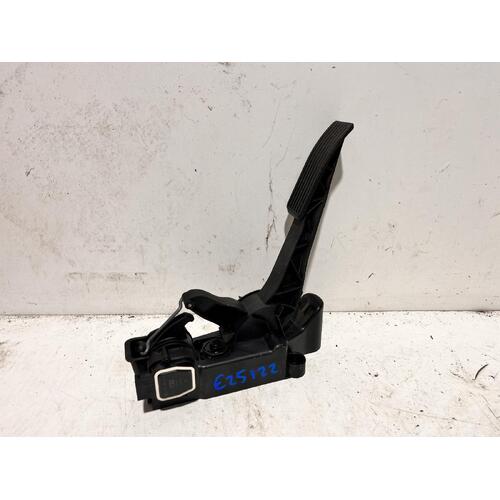 Mercedes B Class Accelerator Pedal B 200 W245 11/2005-06/2011