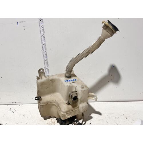 Lexus RX330 Washer Bottle MCU38 04/03-11/08