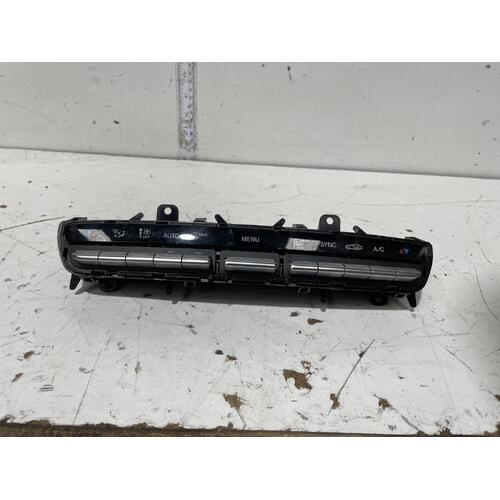 Mercedes C Class Front Heater Controls W205 C 250 08/2014-Current