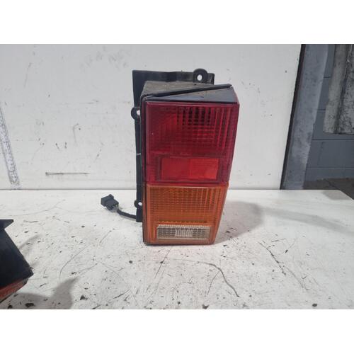 Jeep Cherokee Right Tail Light XJ 04/94-08/97