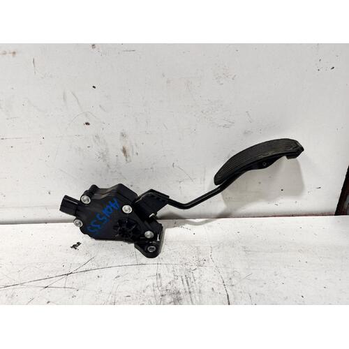 Toyota Kluger Accelerator Pedal GSU45 05/2007-02/2014