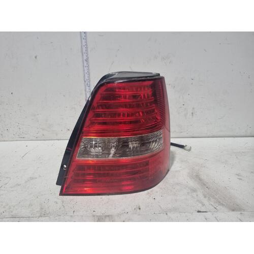 Kia Sorento Right Tail Light BL 11/06-09/09