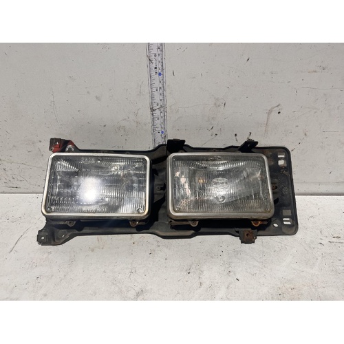 Toyota CORONA Right Headlight RT132 5DR 10/79-07/83
