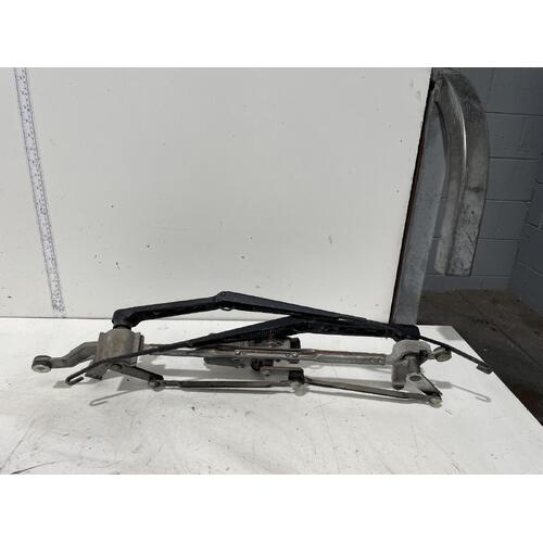 Subaru Forester Front Wiper Assembly 02/2008-12/2012
