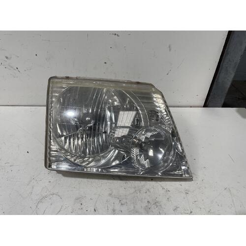 Ford Explorer Right Head Light UT 10/2001-08/2005