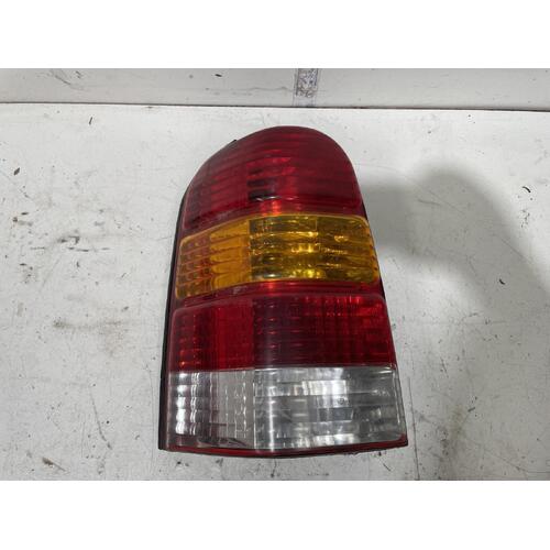Ford Escape Left Tail Light ZB 02/2001-05/2006