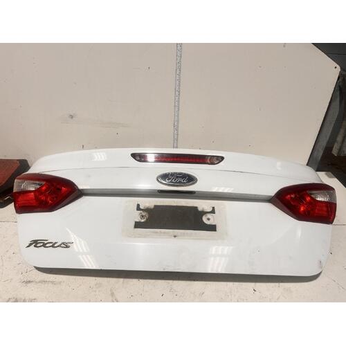 Ford FOCUS Bootlid LW Sedan 05/11-08/15
