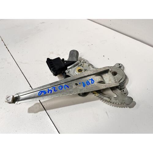Toyota RUKUS Right Rear Window Reg/Motor AZE151 Power 01/07-12/15