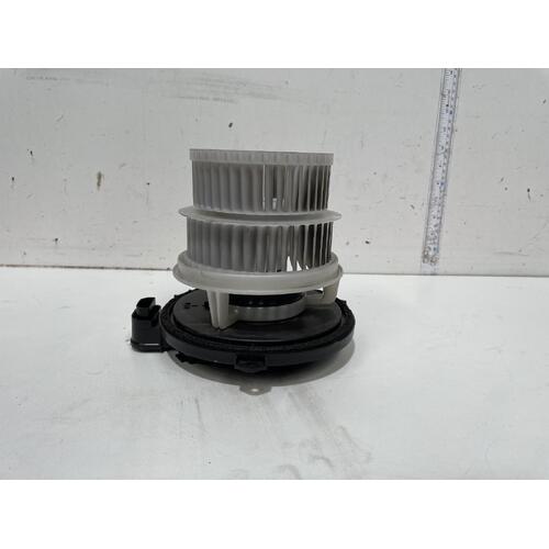 Lexus IS300h Heater Fan Motor AVE30 07/2013-Current