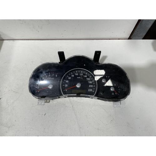 Kia Grand Carnival Instrument Cluster VQ 12/2005-05/2010