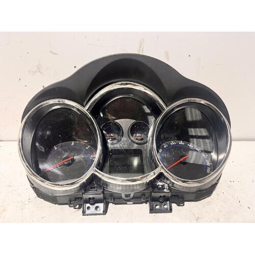 HOLDEN CRUZE Instrument Cluster JH Auto 03/11-01/17 Diesel
