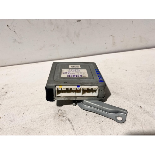 Toyota HILUX ECU ABS/SKID Control Module RZN154 09/97-02/05