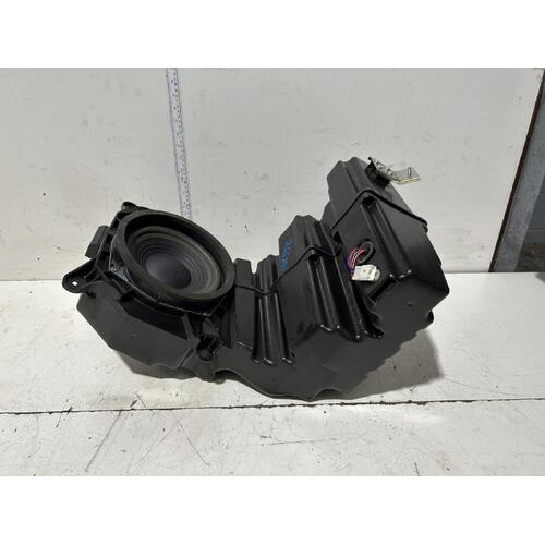 Lexus RX350 Subwoofer with Enclosure GGL15 12/2008-08/2015